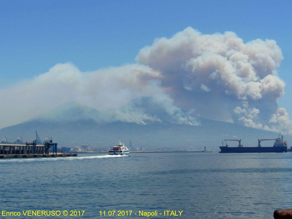 Vesuvio in fiamme -1.jpg